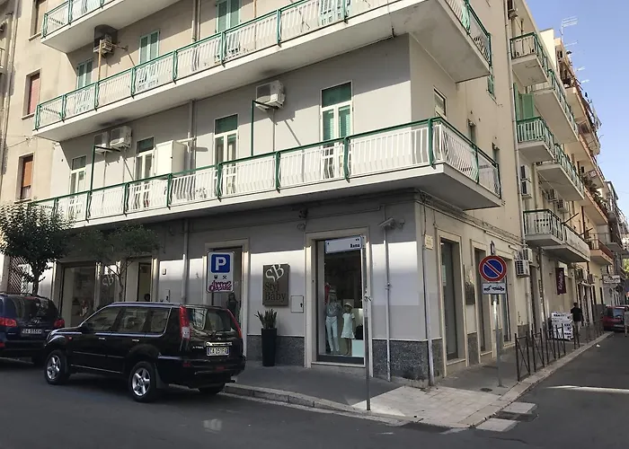 Donna Margharet Crotone