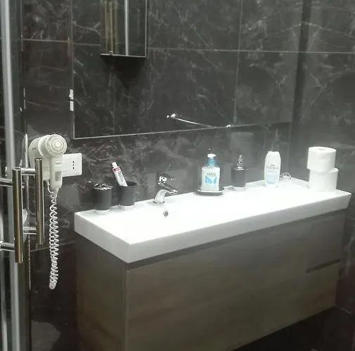 Donna Margharet Couette-café